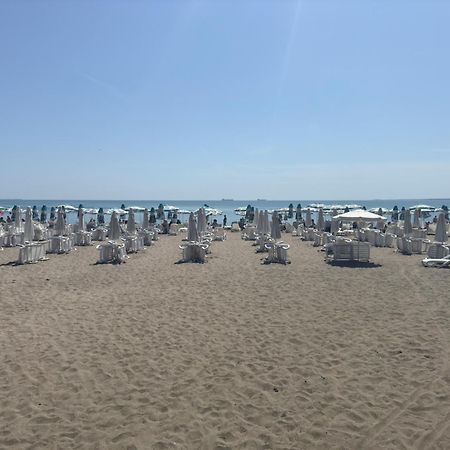 Seaview Lazur Apartment Μπουργκάς Εξωτερικό φωτογραφία